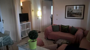 Manos House